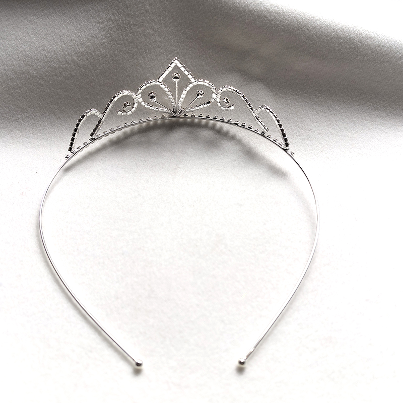 Zilverkleurige strass bruidskr - Queen Accessories recensie en prijs